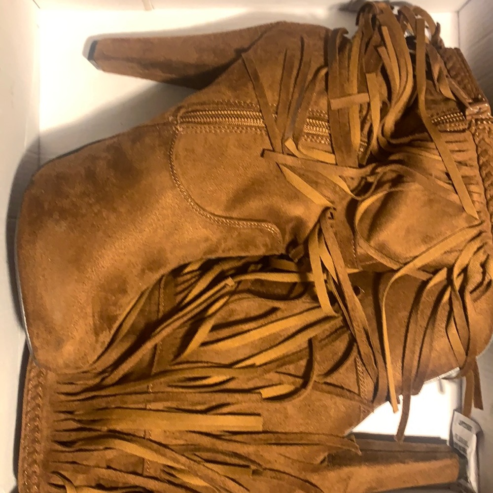 Heeled boots